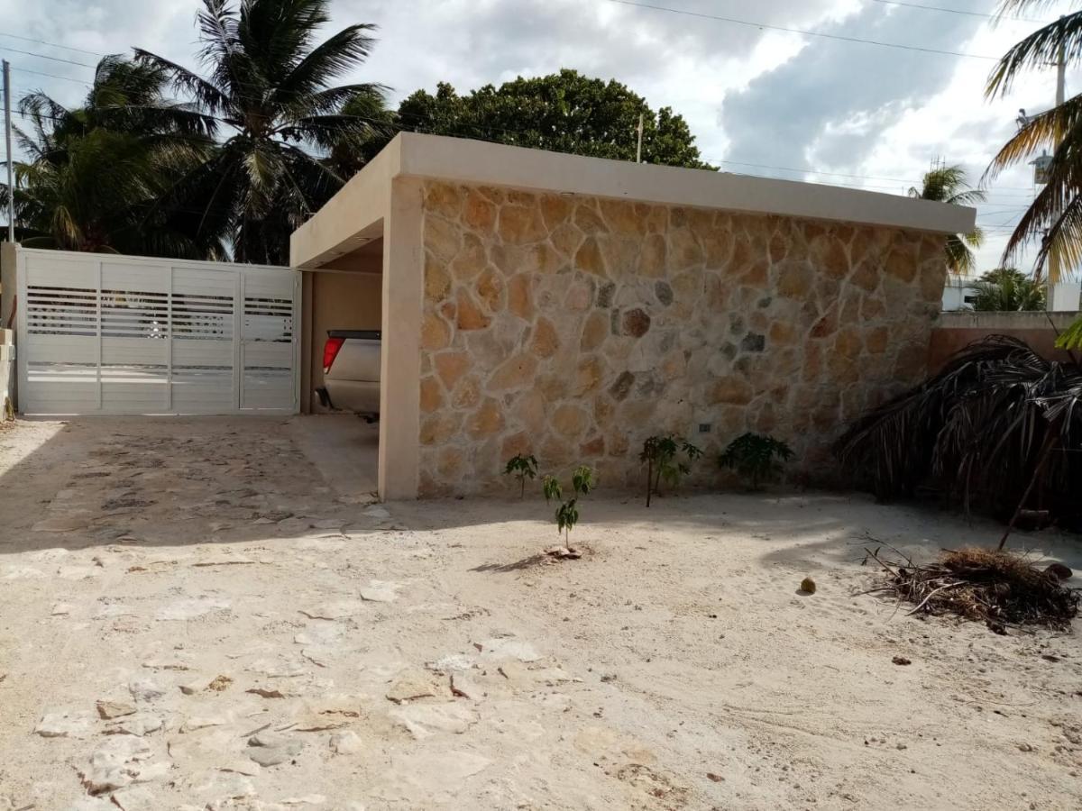 Oceanfront Casita Coral Lägenhet Chelem Exteriör bild
